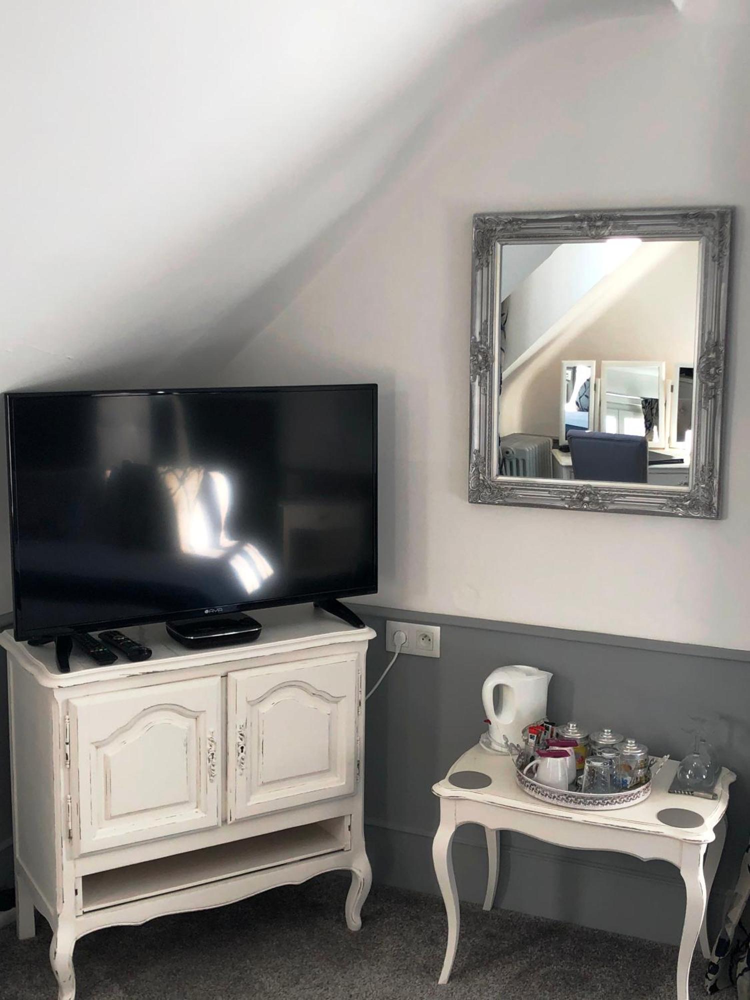 No 6 B&B Landivy Номер фото